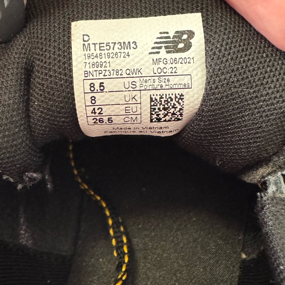 Men’s New Balance 573 - Picture 4 of 6
